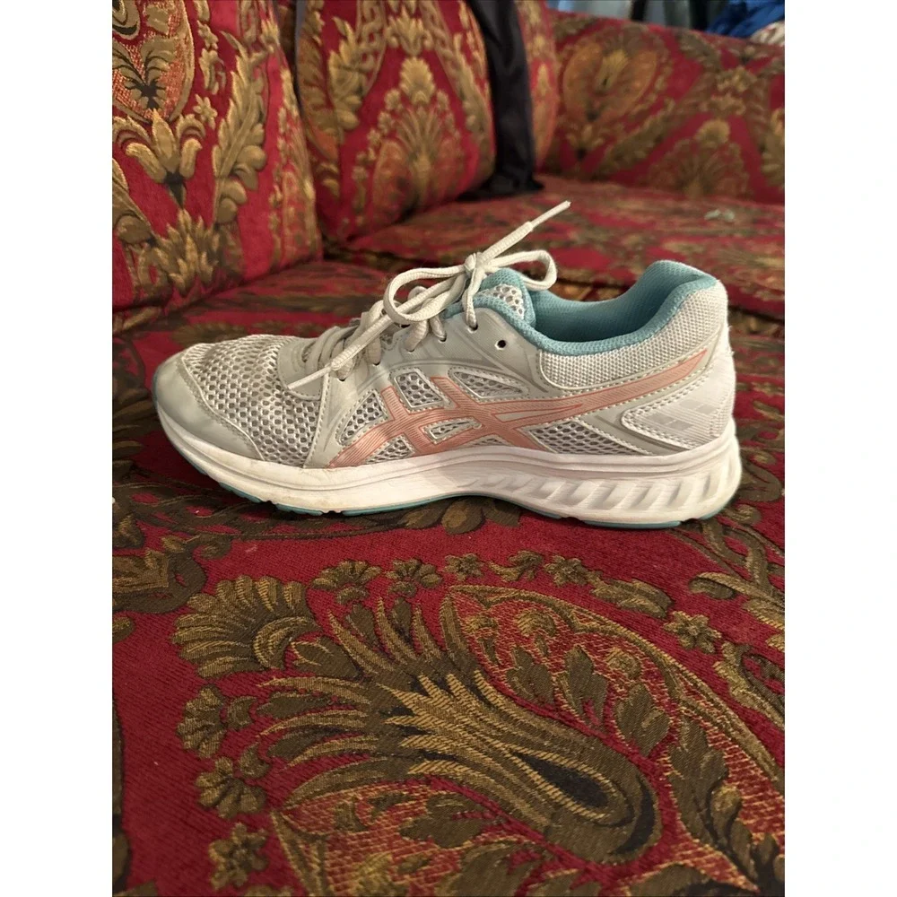 ASICS JOLT 2 WOMENS sz 8.5 SILVER CORAL RUNNING SHOE SNEAKER 1012A188